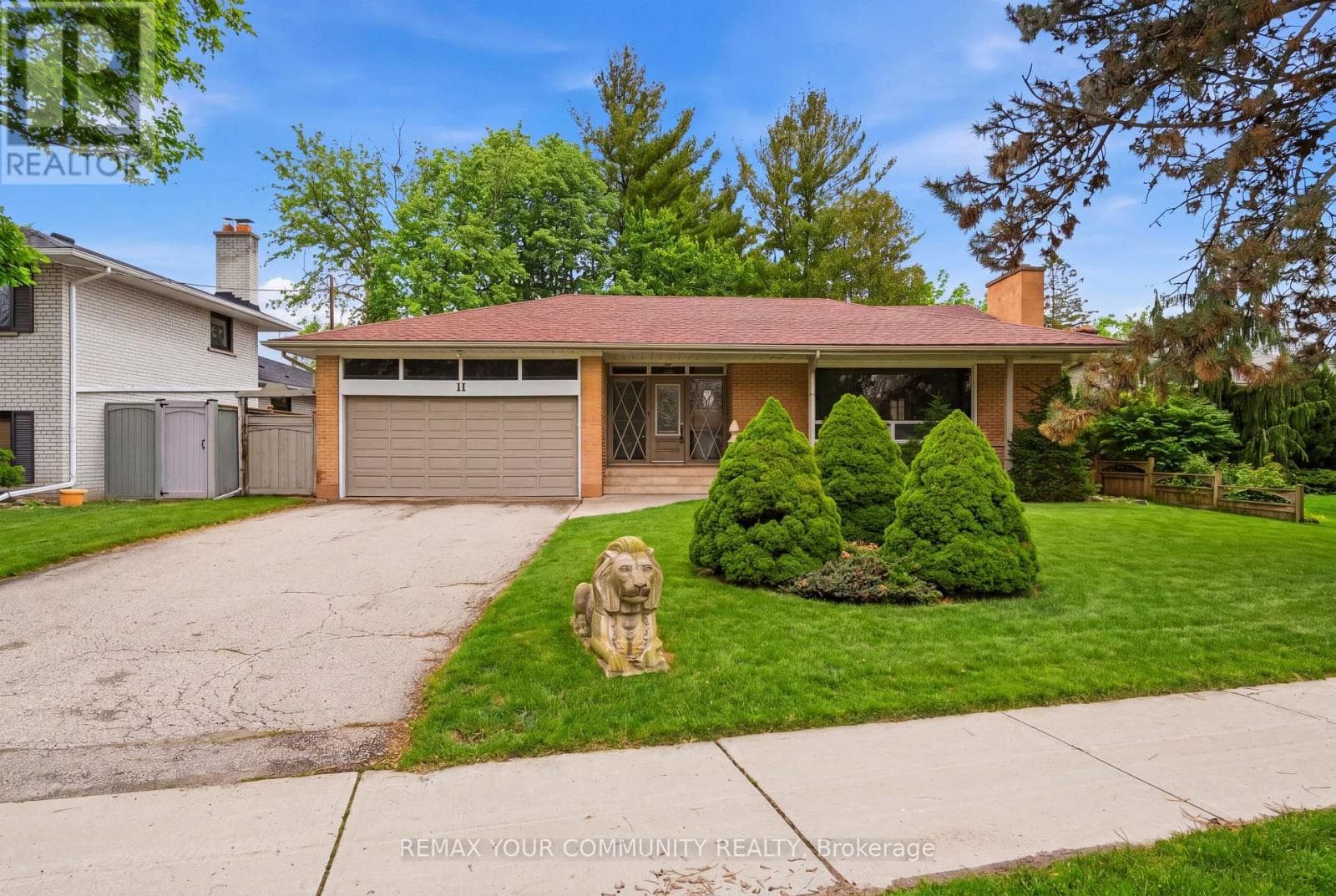 11 GROVETREE ROAD photo 2