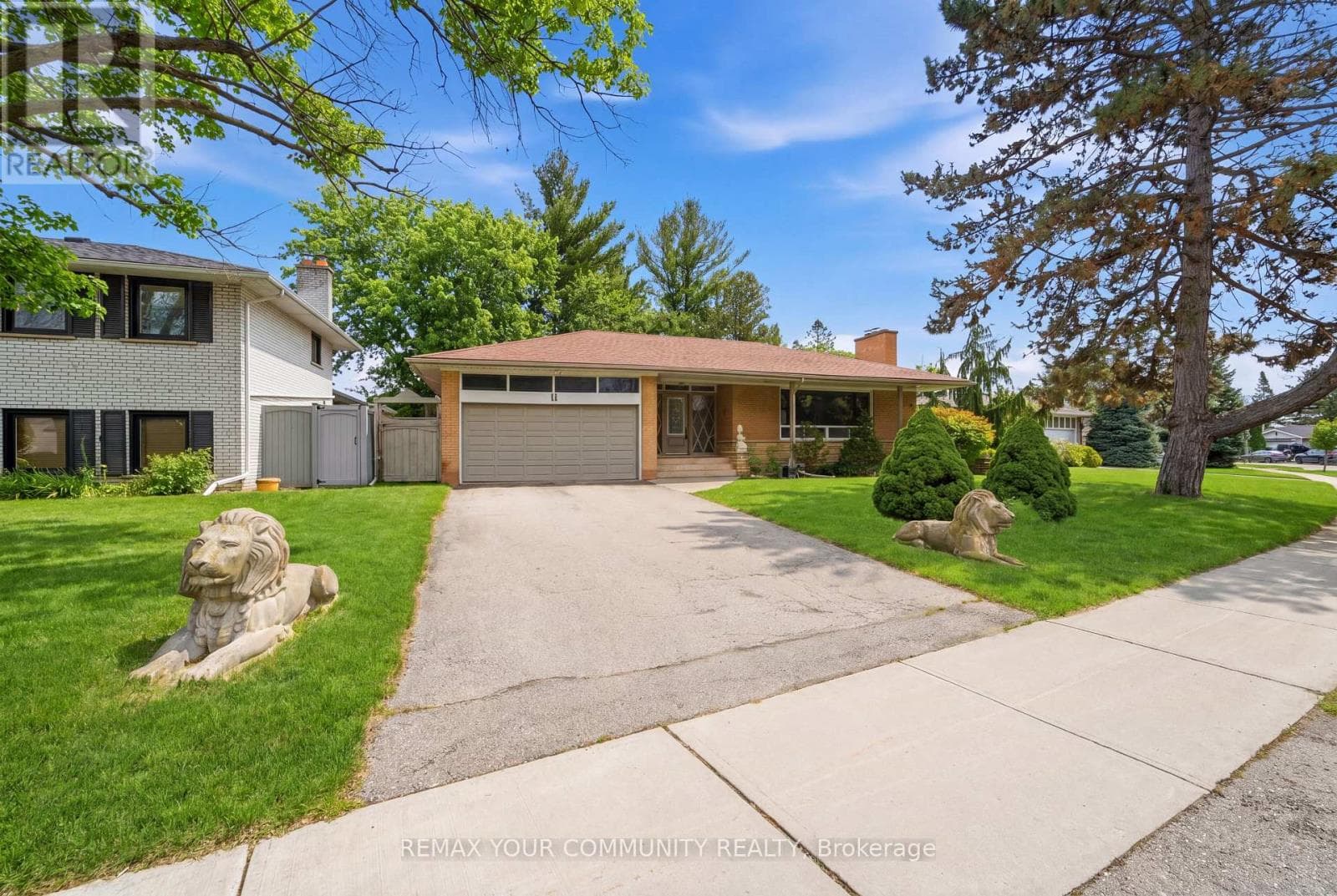 5 bed 3 bath single family at 11 GROVETREE ROAD — $1,299,000
