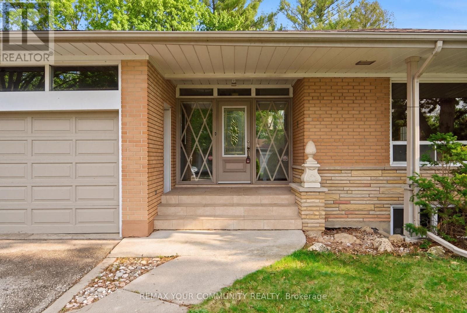 11 GROVETREE ROAD photo 4