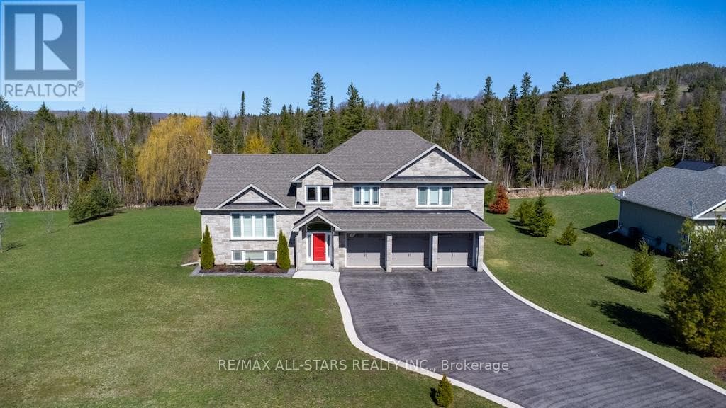 15 RUSTLEWOOD AVENUE photo 2