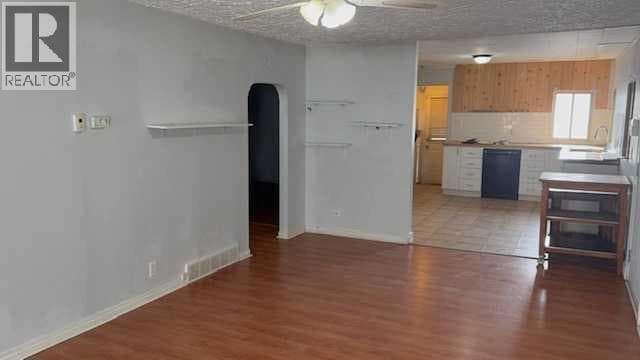 899 3 Avenue W photo 5