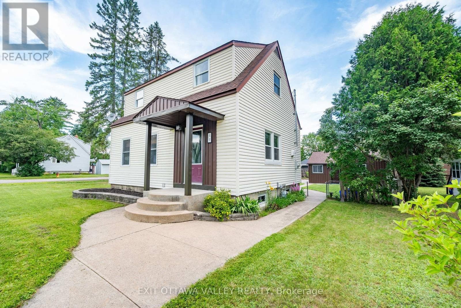 49 GLENDALE AVENUE photo 2