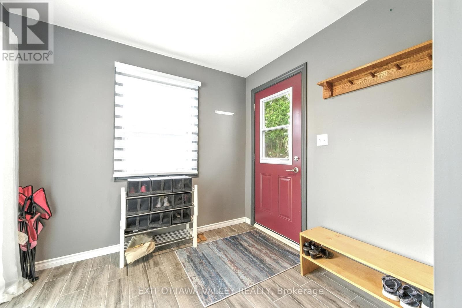 49 GLENDALE AVENUE photo 3