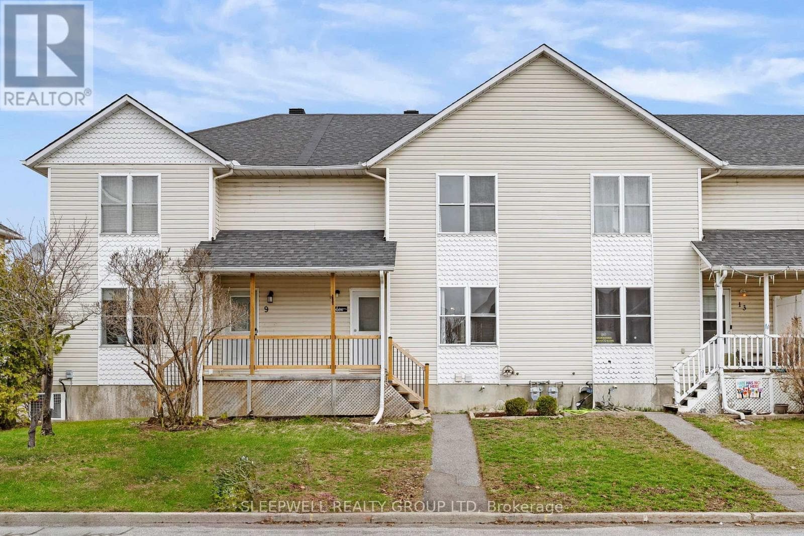 3 bed 2 bath single family at 11 JOHNSTON STREET — $450,000