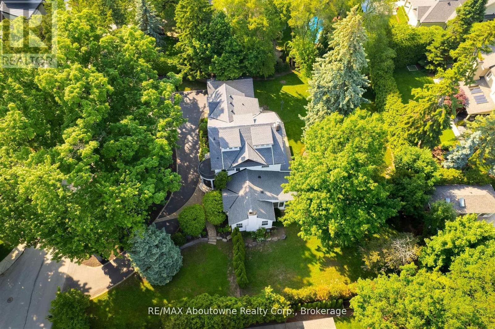 317 GLOUCESTER AVENUE photo 3