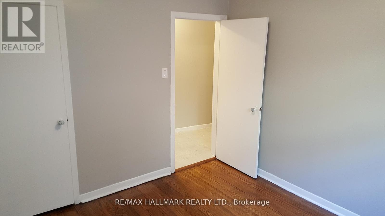 1268 DAVENPORT ROAD photo 4