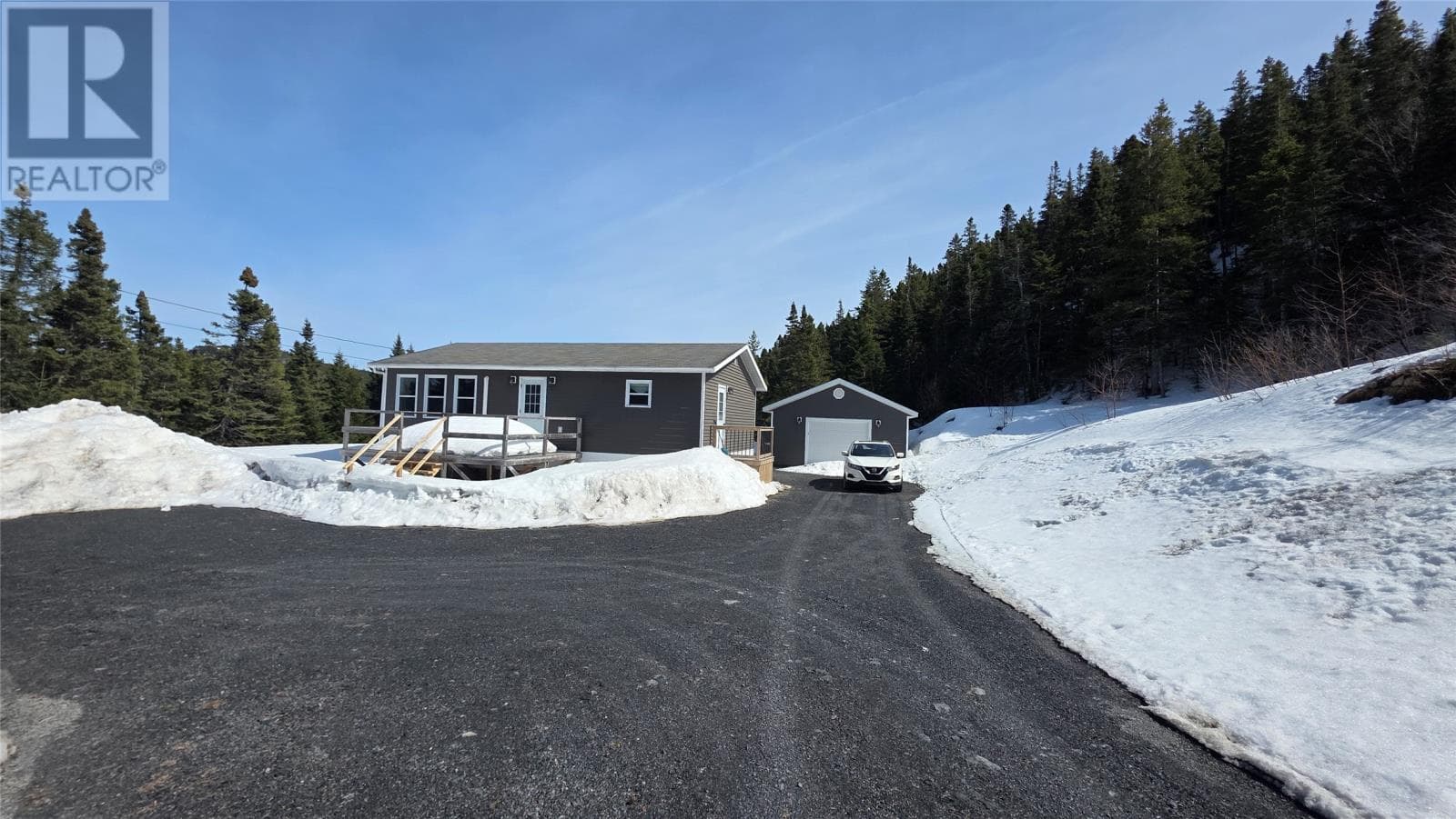 3 bed 1 bath single family at 75 Island Drive — $224,900