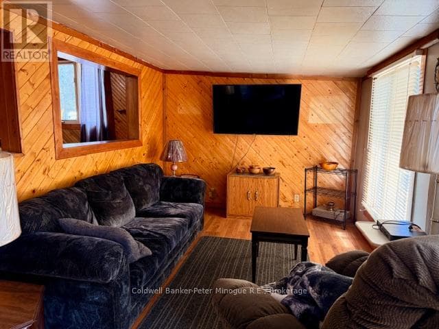 1 - 9358 HIGHWAY 63 photo 4