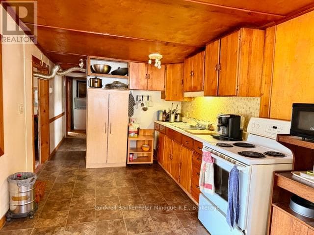 1 - 9358 HIGHWAY 63 photo 5