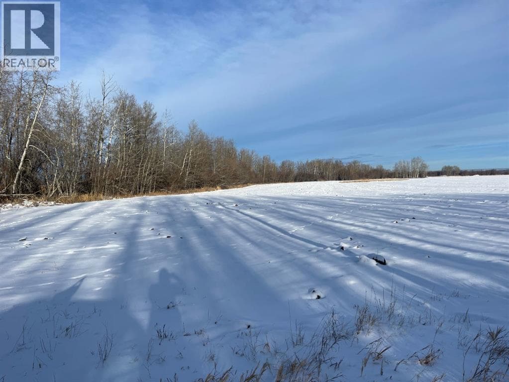 17426 Township 742 photo 2