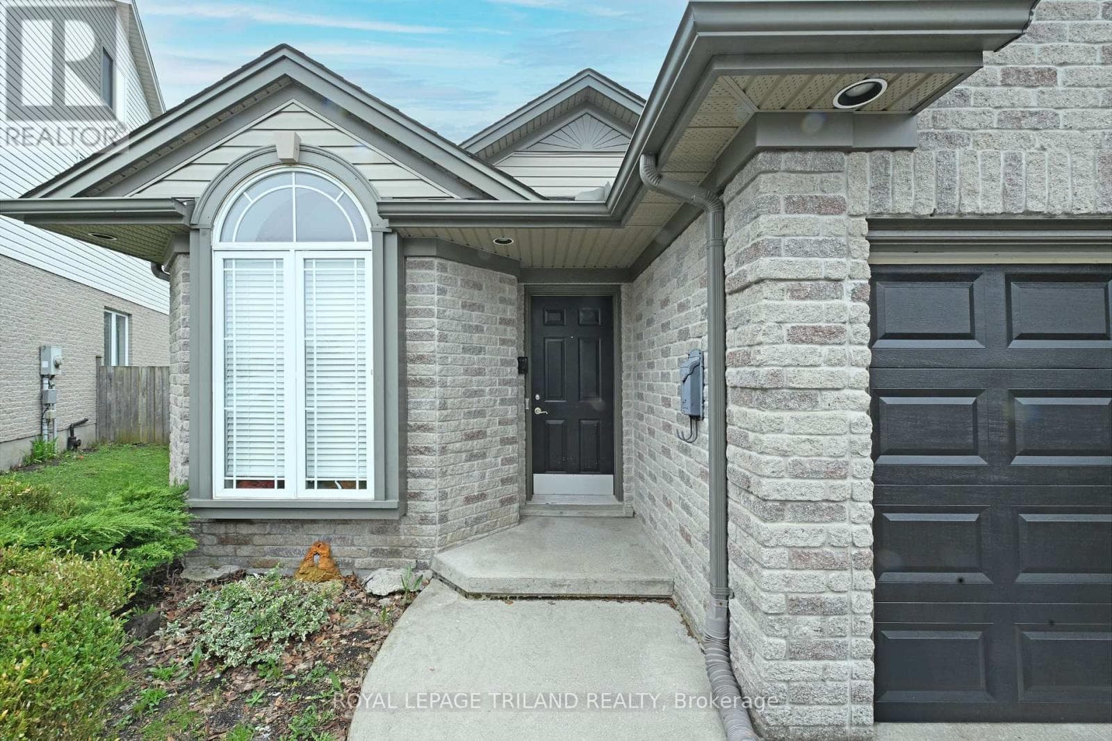 803 SANDCHERRY STREET photo 2