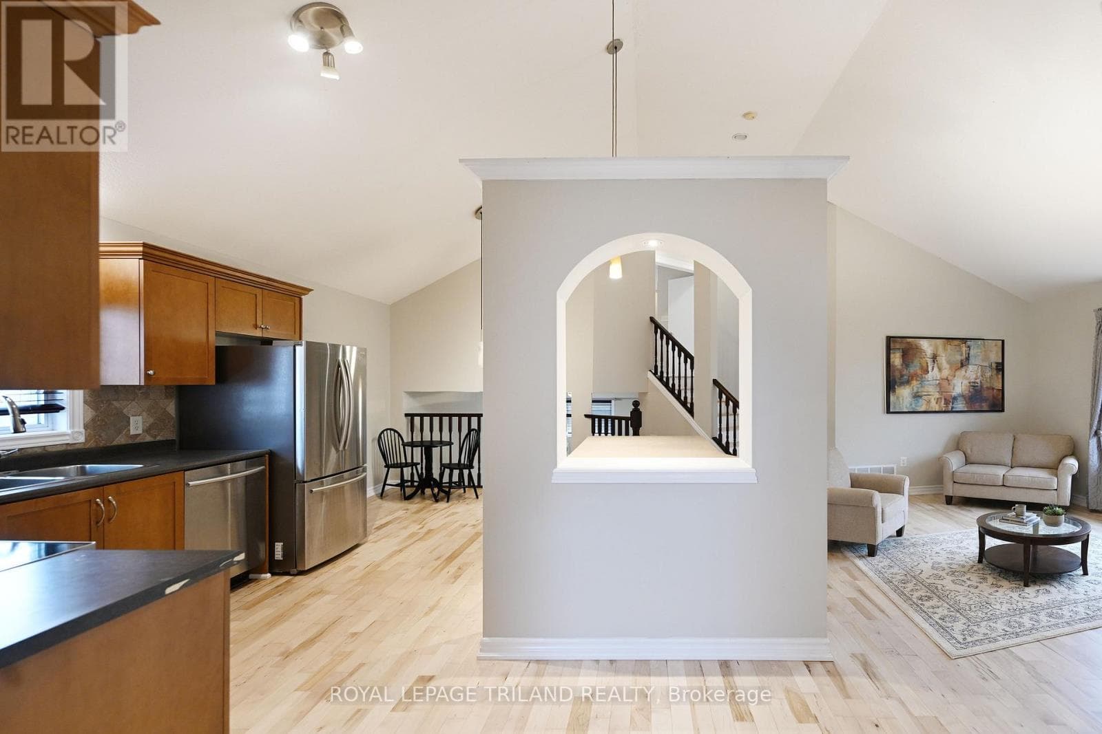 803 SANDCHERRY STREET photo 4