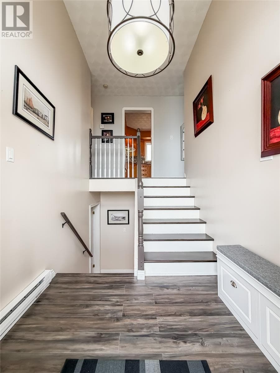 5-7 Augustus Drive photo 3