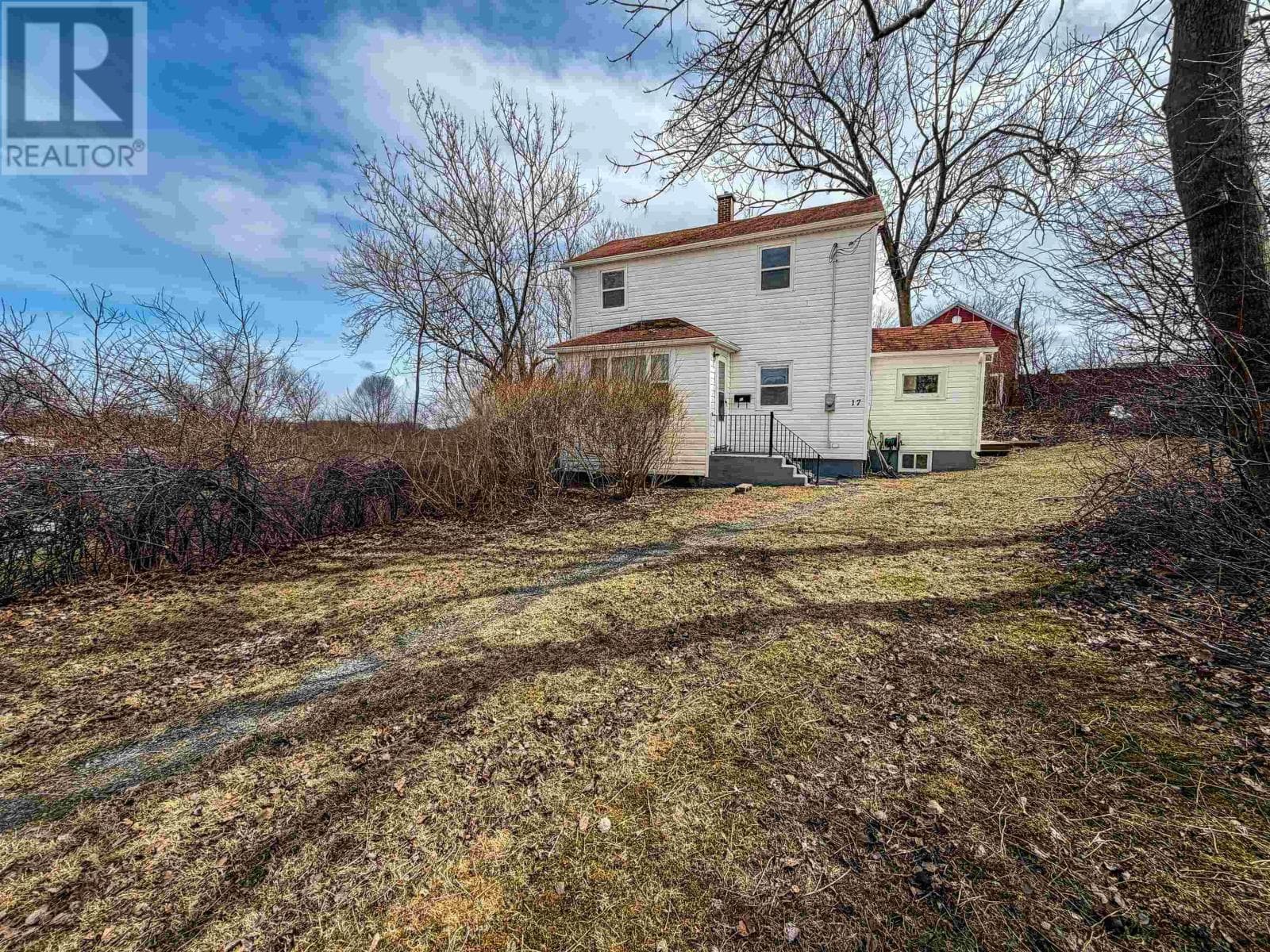 17 Fulton Avenue photo 4