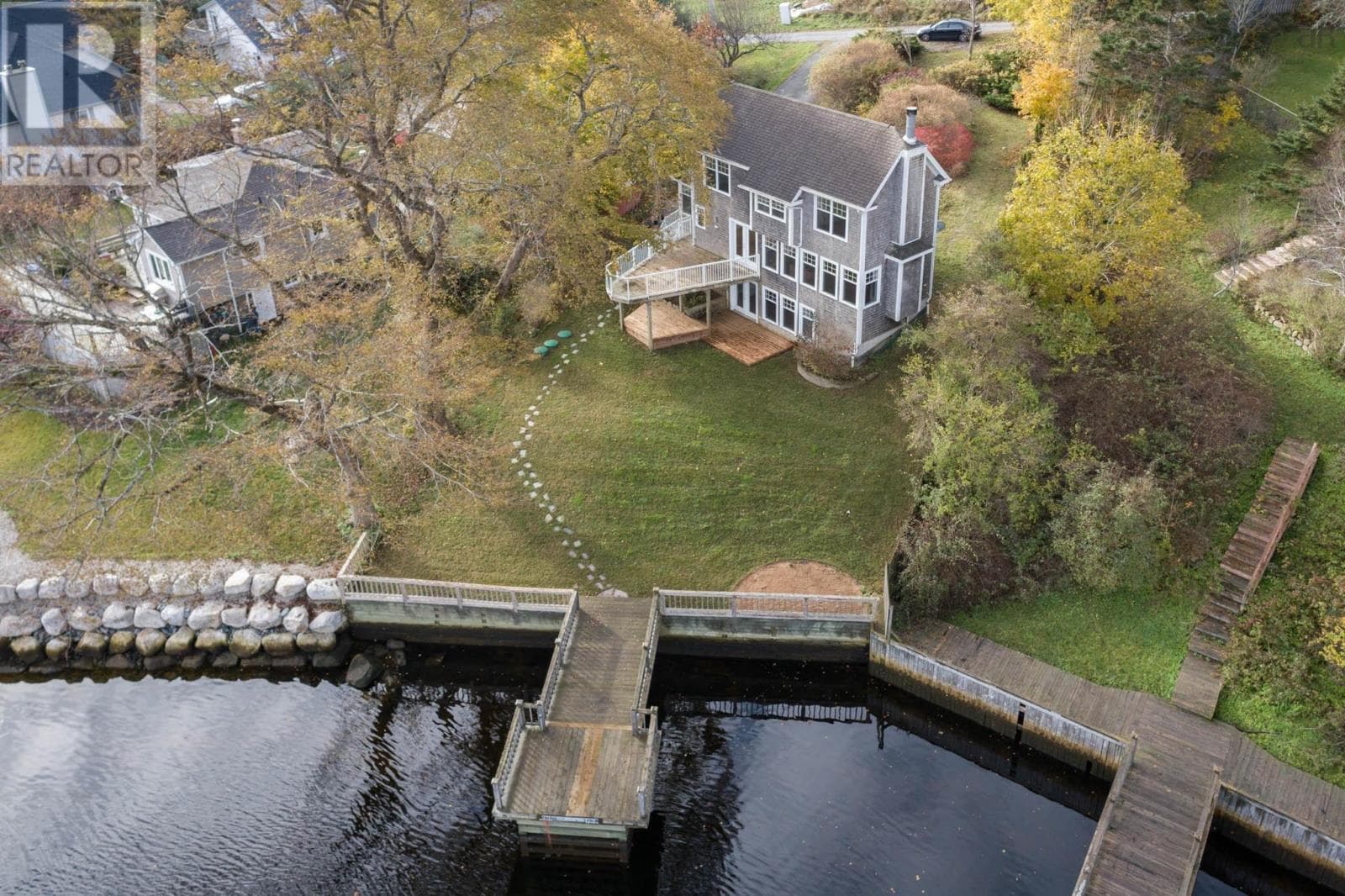 4 bed 4 bath single family at 10 Schooner Cove Road — $1,285,000