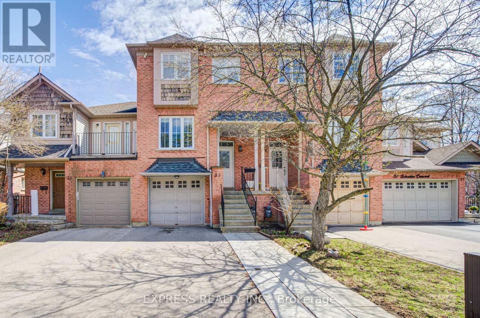 3 bed 3 bath single family at 33 SCHOUTEN CRESCENT — $899,000