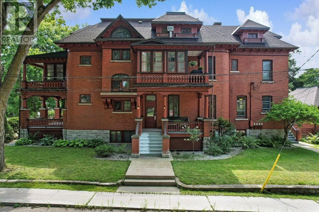 154 QUARRY AVENUE photo 2