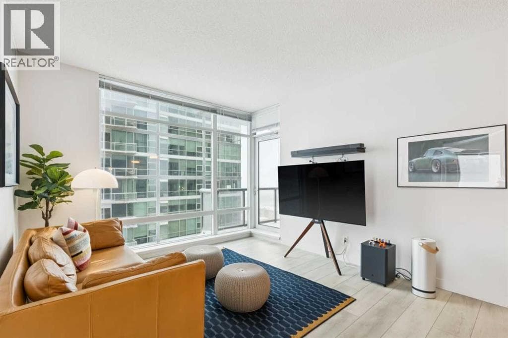 2 bed 2 bath single family at 1401, 215 13 Avenue SW — $375,000