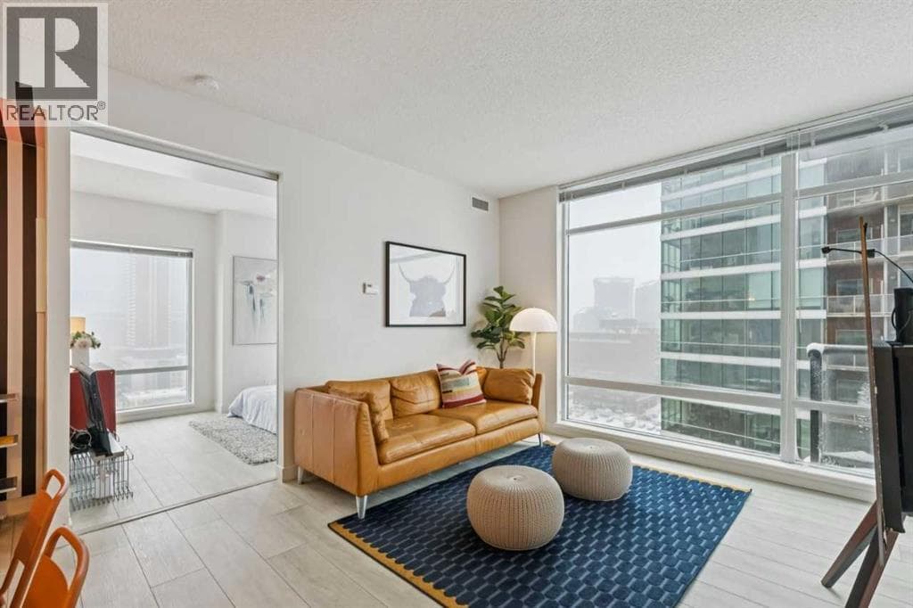 1401, 215 13 Avenue SW photo 2