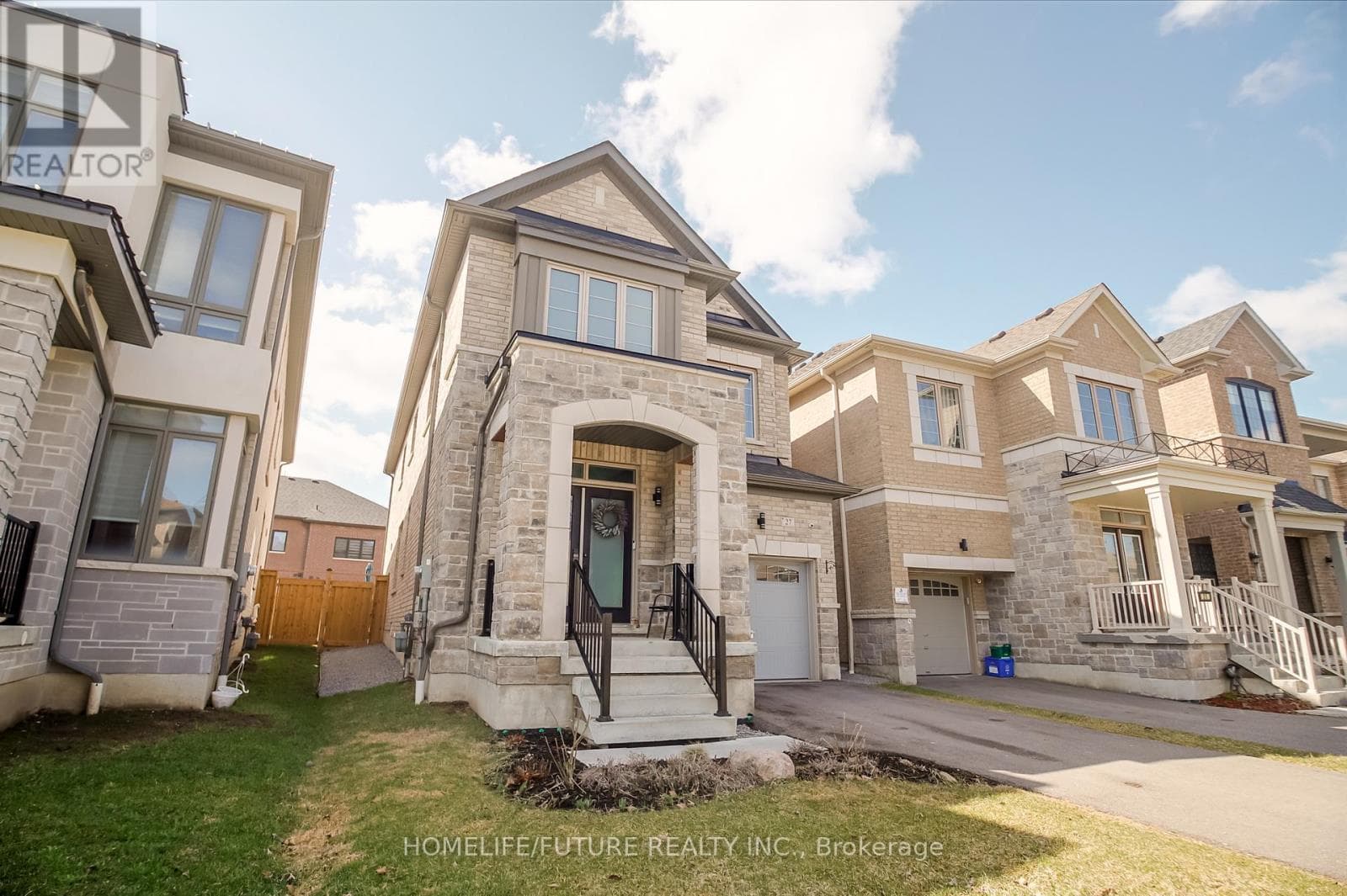 27 OGSTON CRESCENT photo 2