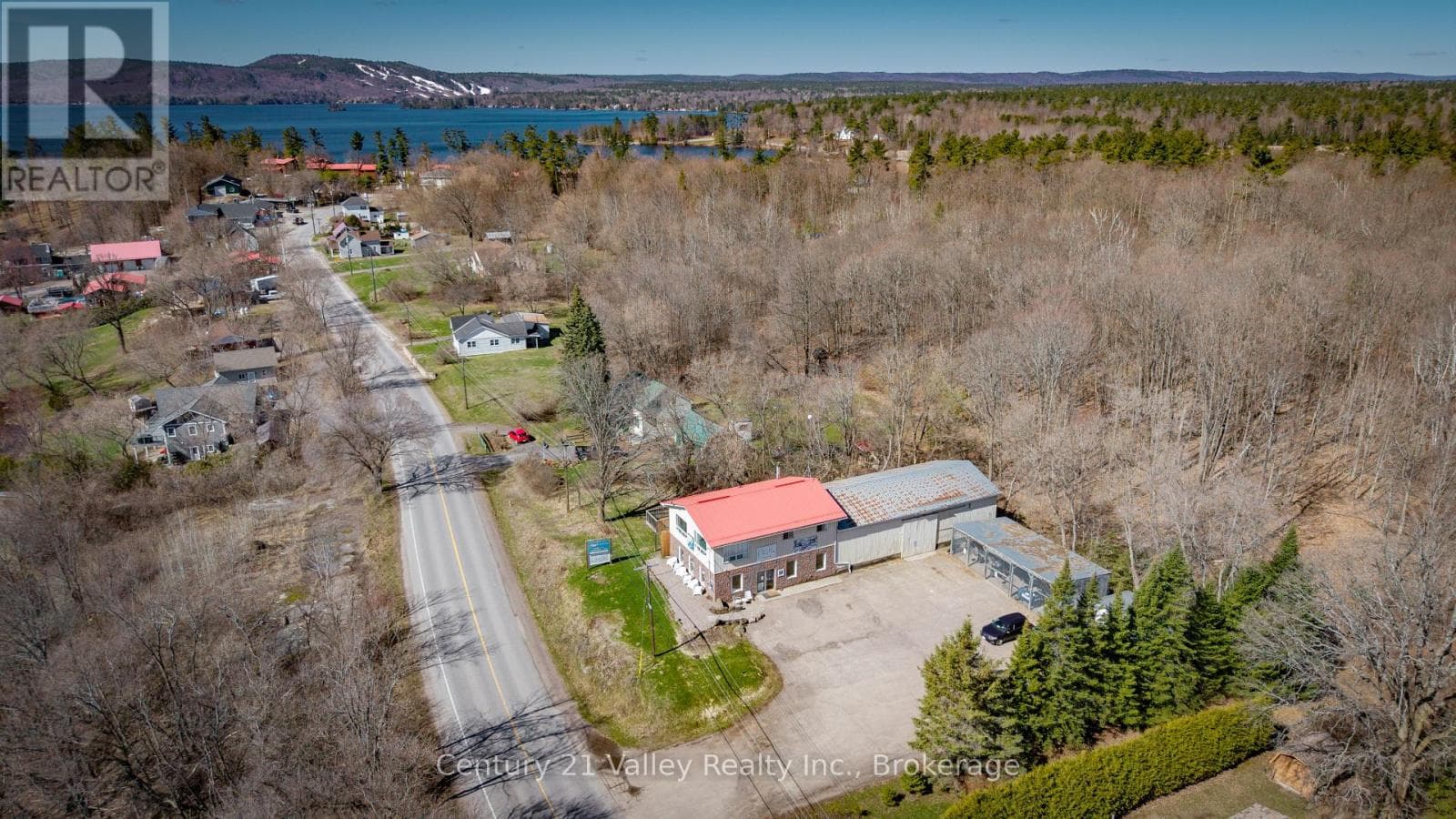 636 MILL STREET photo 2