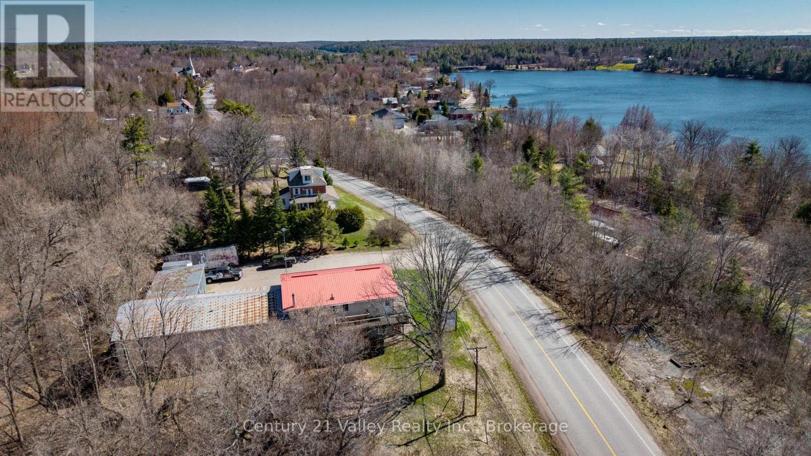 636 MILL STREET photo 3