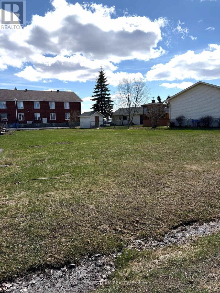 vacant land at 94 SIMCOE STREET — $137,800