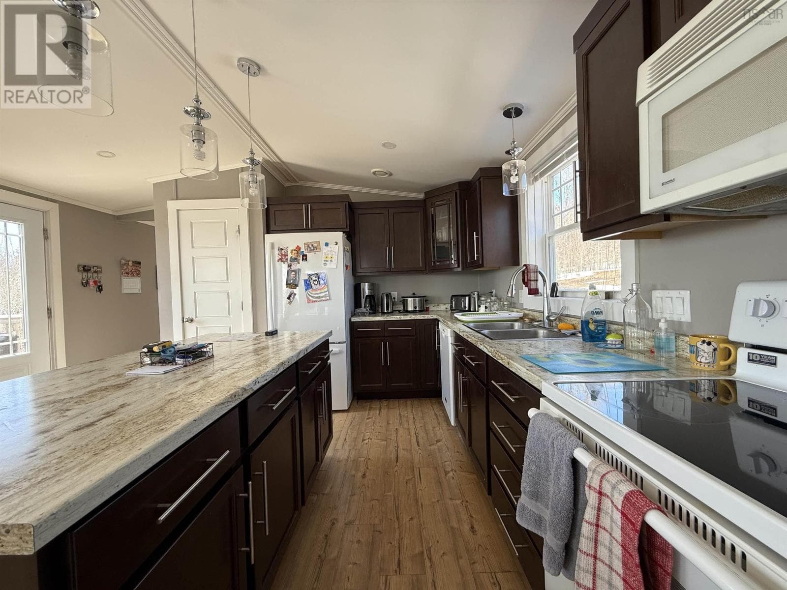 137 Upper Road photo 4