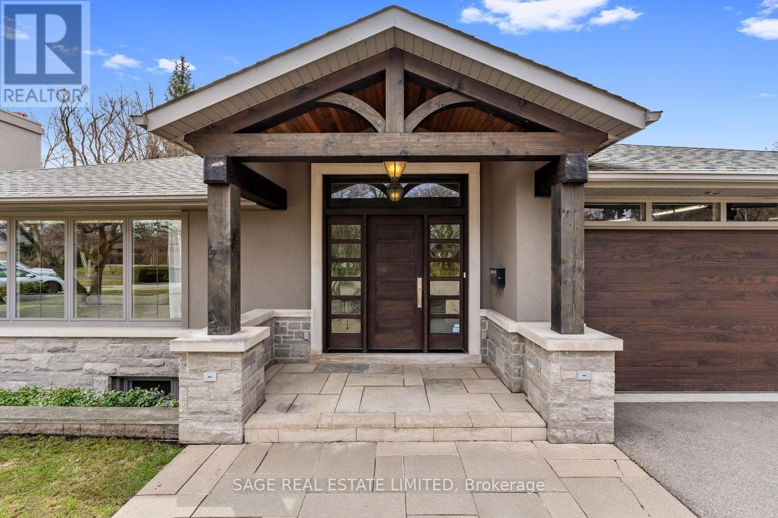 31 ASHWOOD CRESCENT photo 2