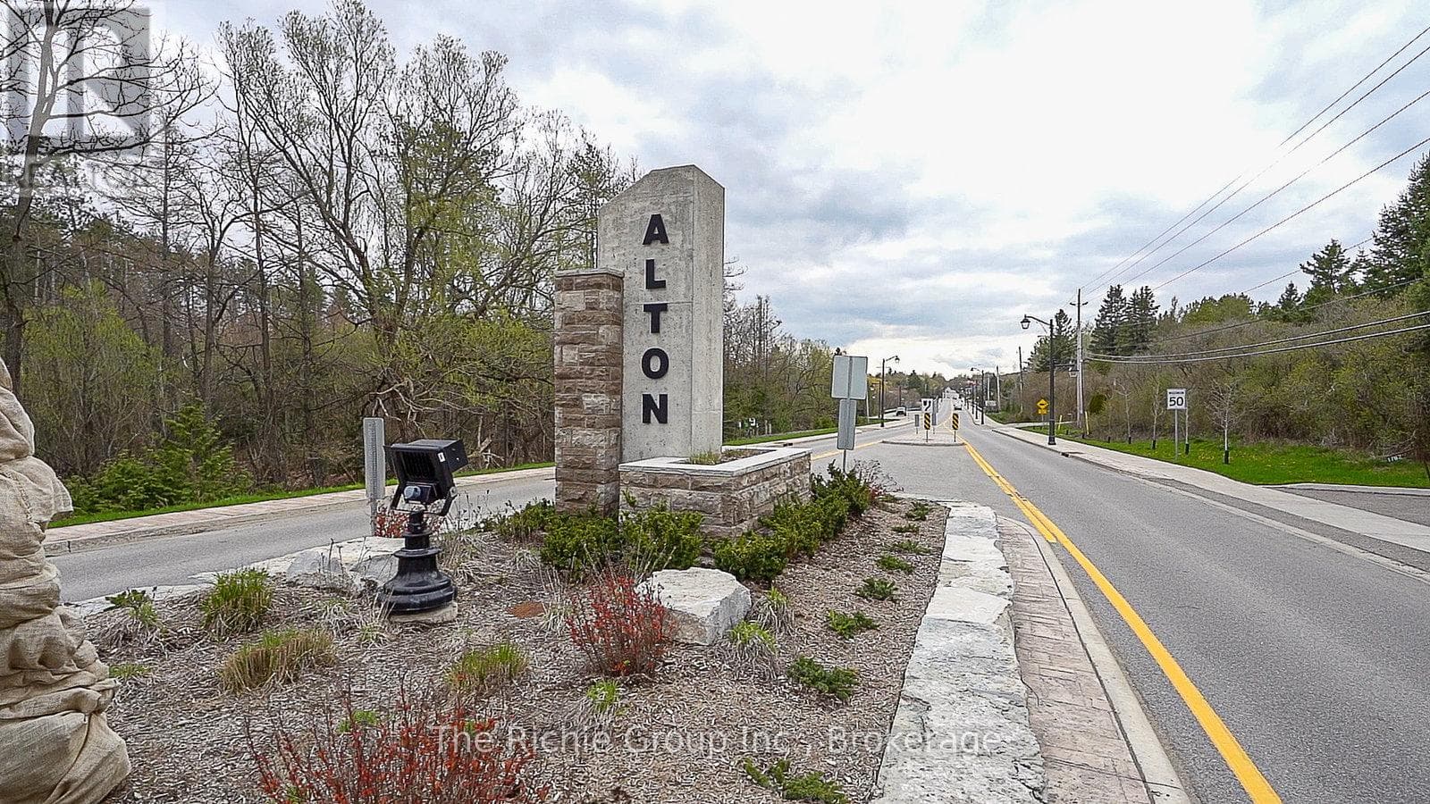1532 QUEEN STREET E photo 4