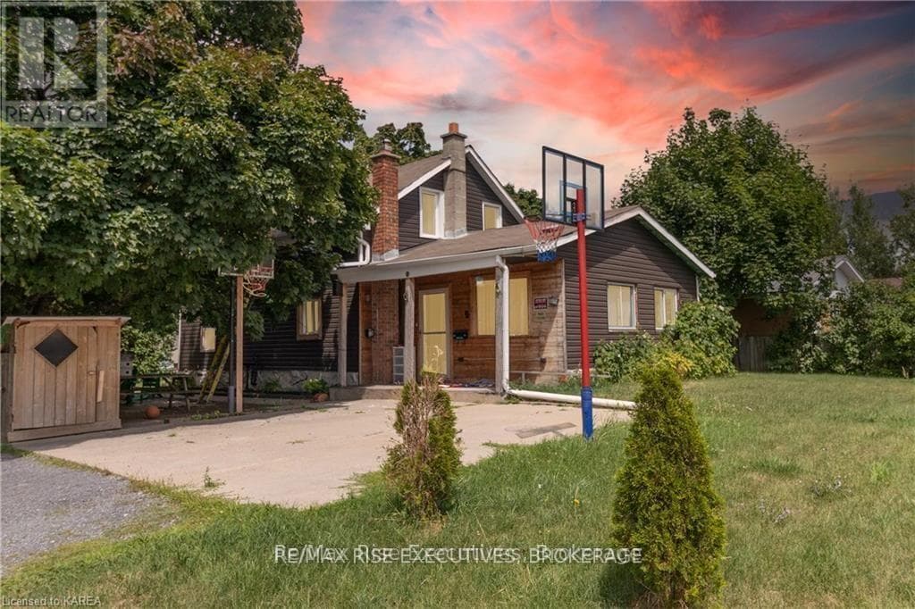 4 bed 2 bath single family at 96 DRENNAN STREET — $299,900