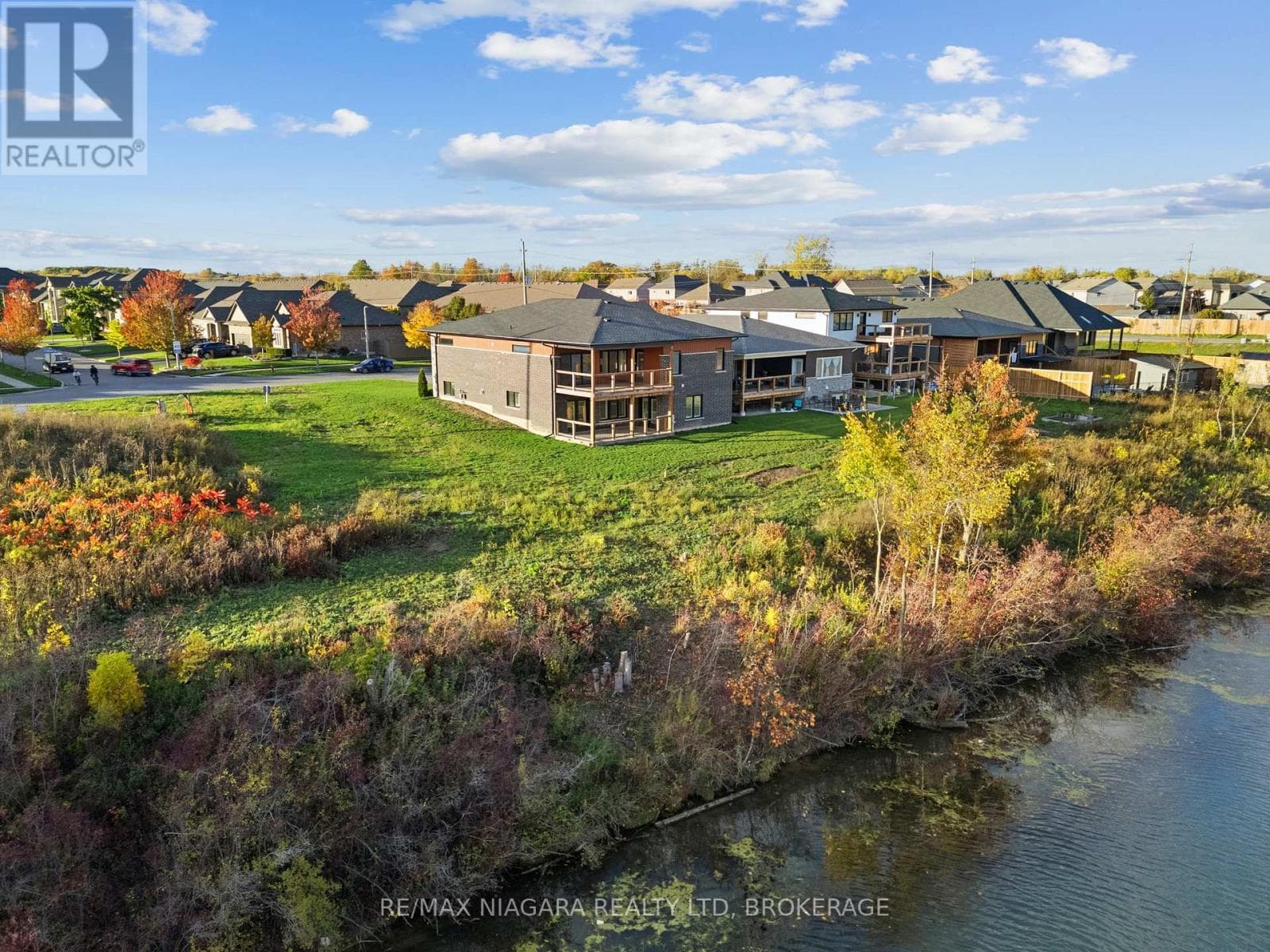 252 COLBECK DRIVE photo 4