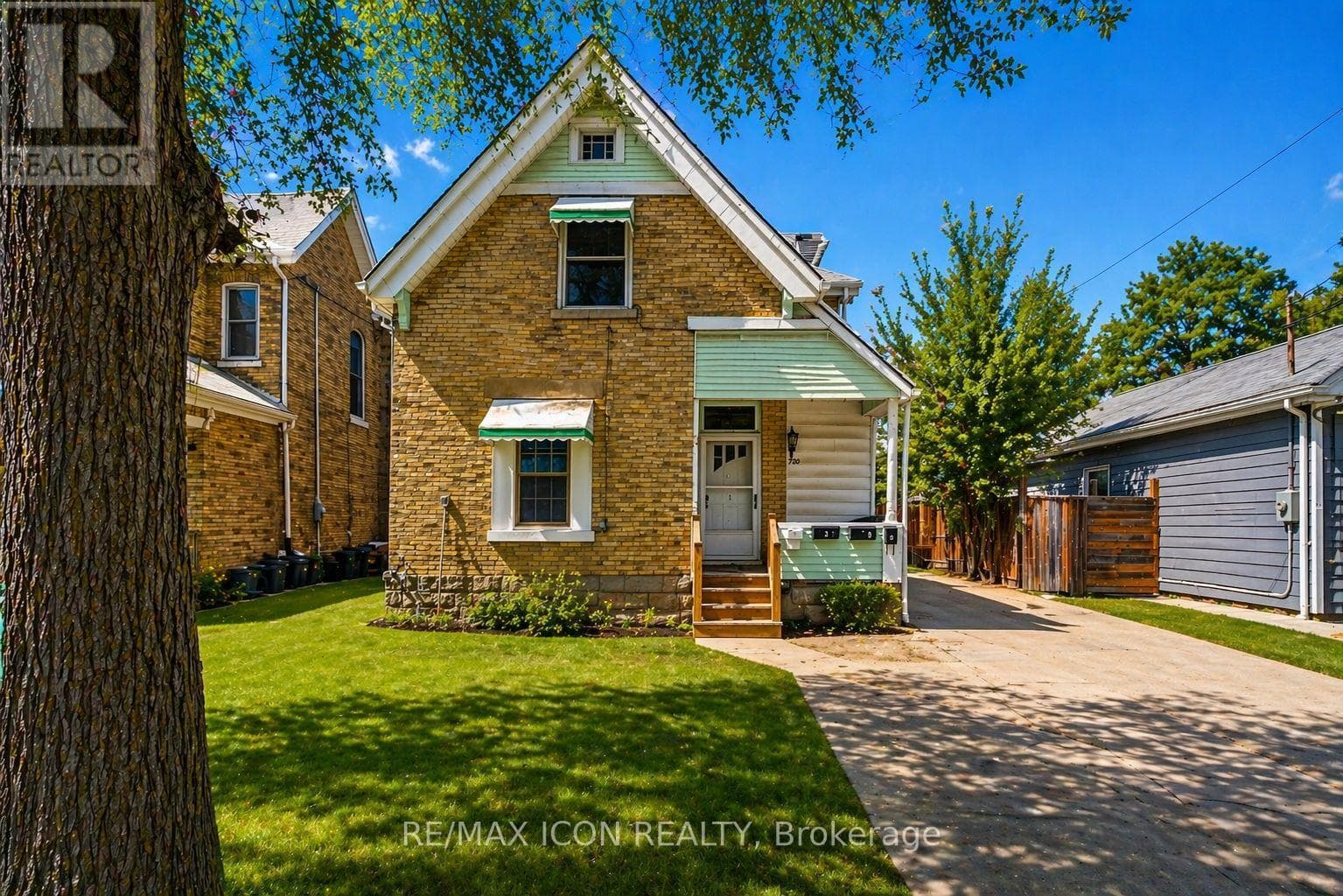 720 QUEENS AVENUE photo 2