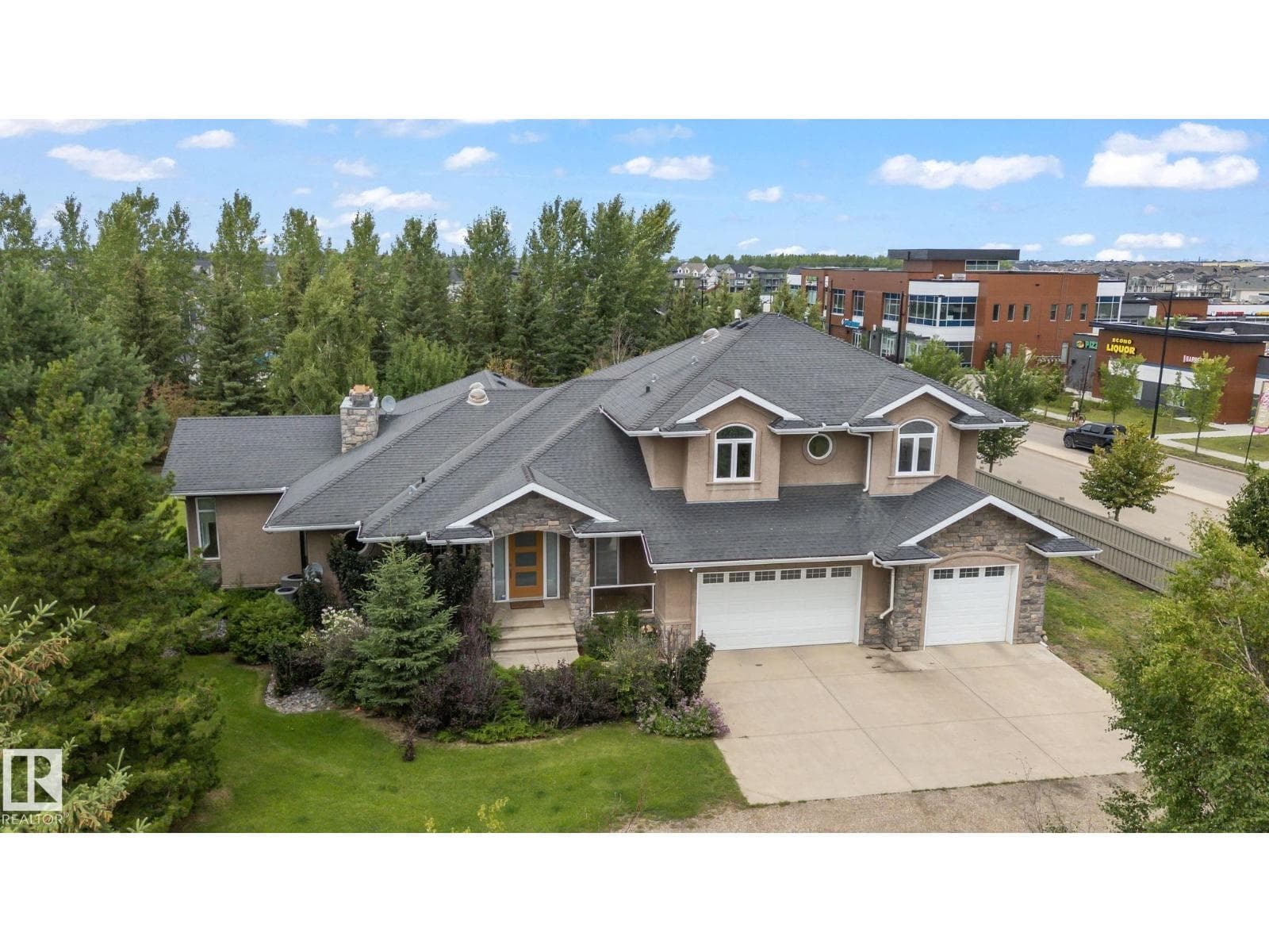 15860 41 AV SW photo 4