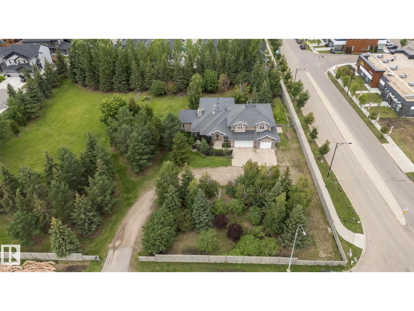 15860 41 AV SW photo 5
