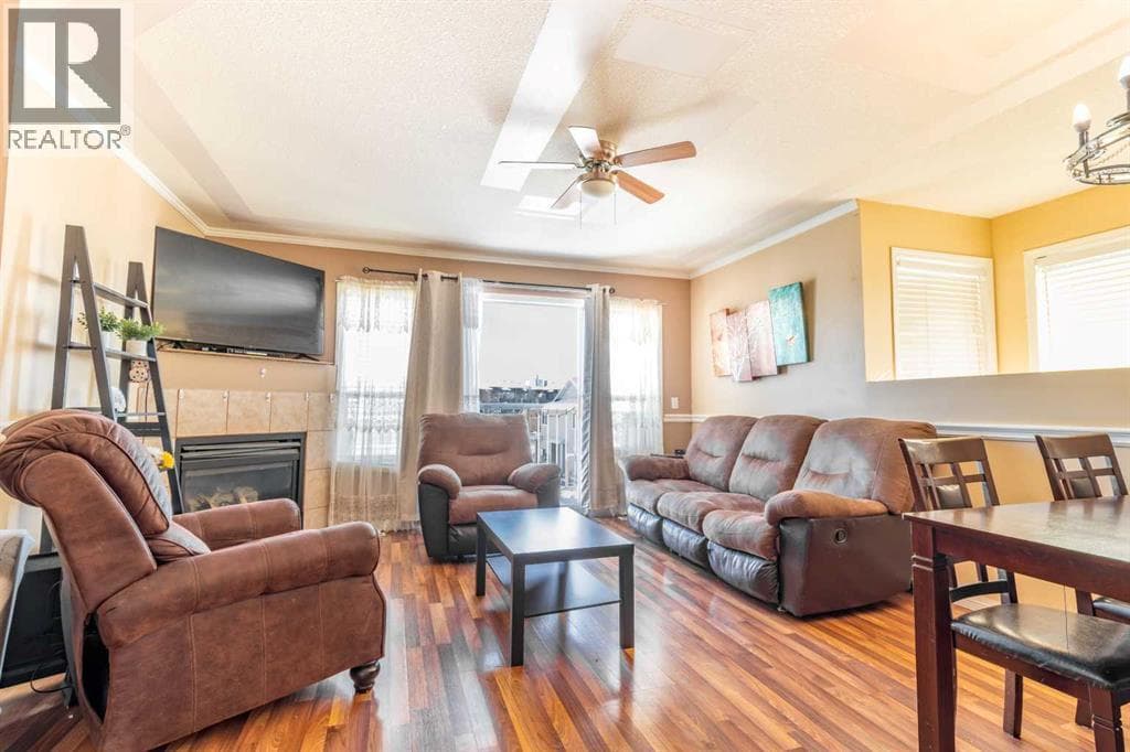 302, 605 19 Street SE photo 2