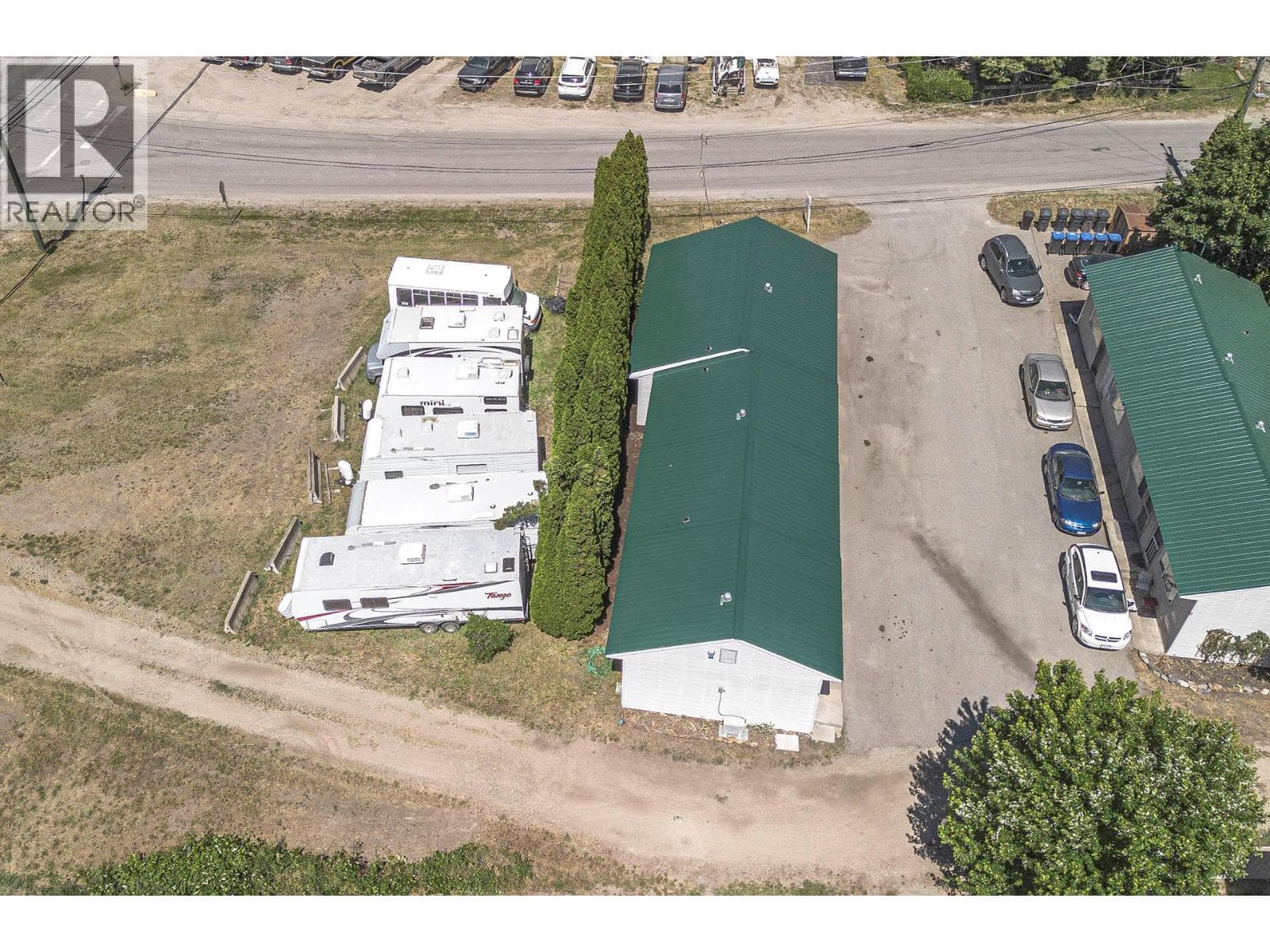 409 Shuswap Avenue photo 4