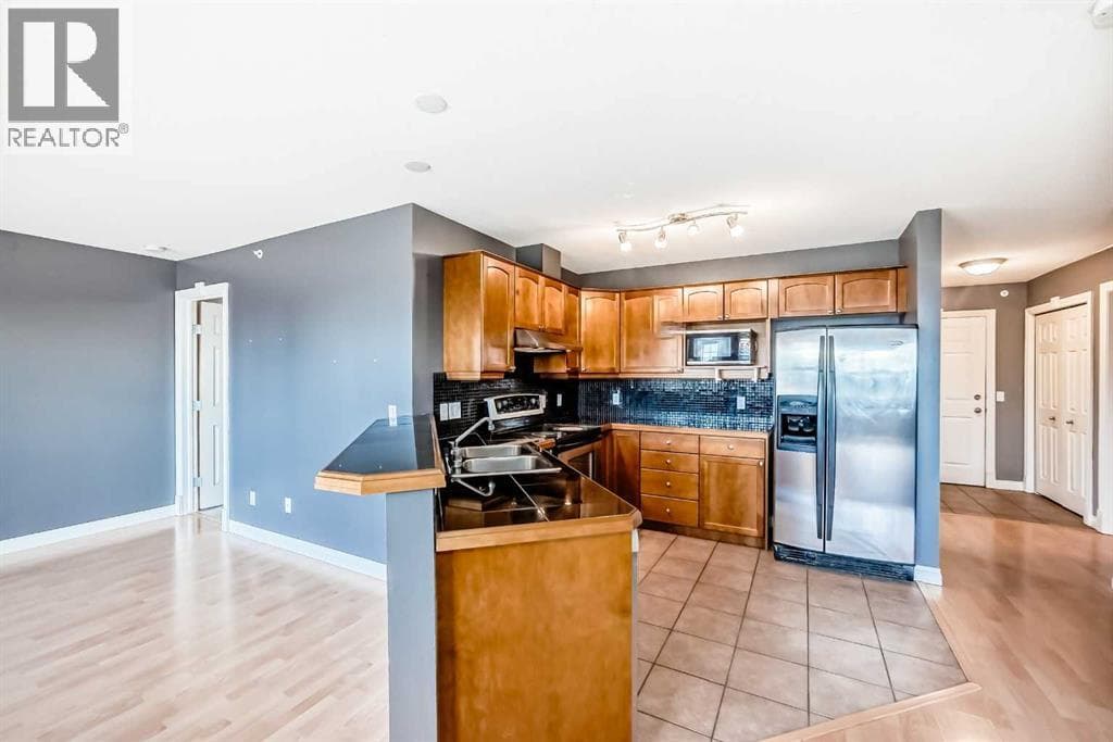 503, 417 3 Avenue NE photo 3