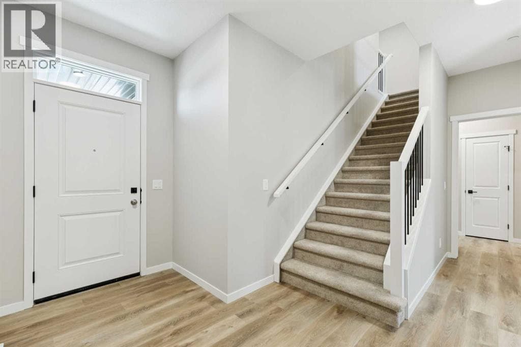 302 Hotchkiss Common SE photo 2