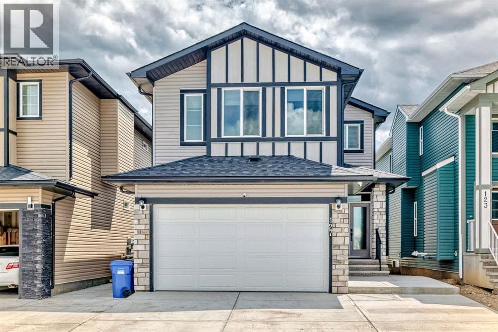 127 Saddlecrest Grove NE photo 2
