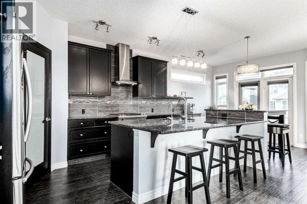 14 Marquis Heights SE — photo 2