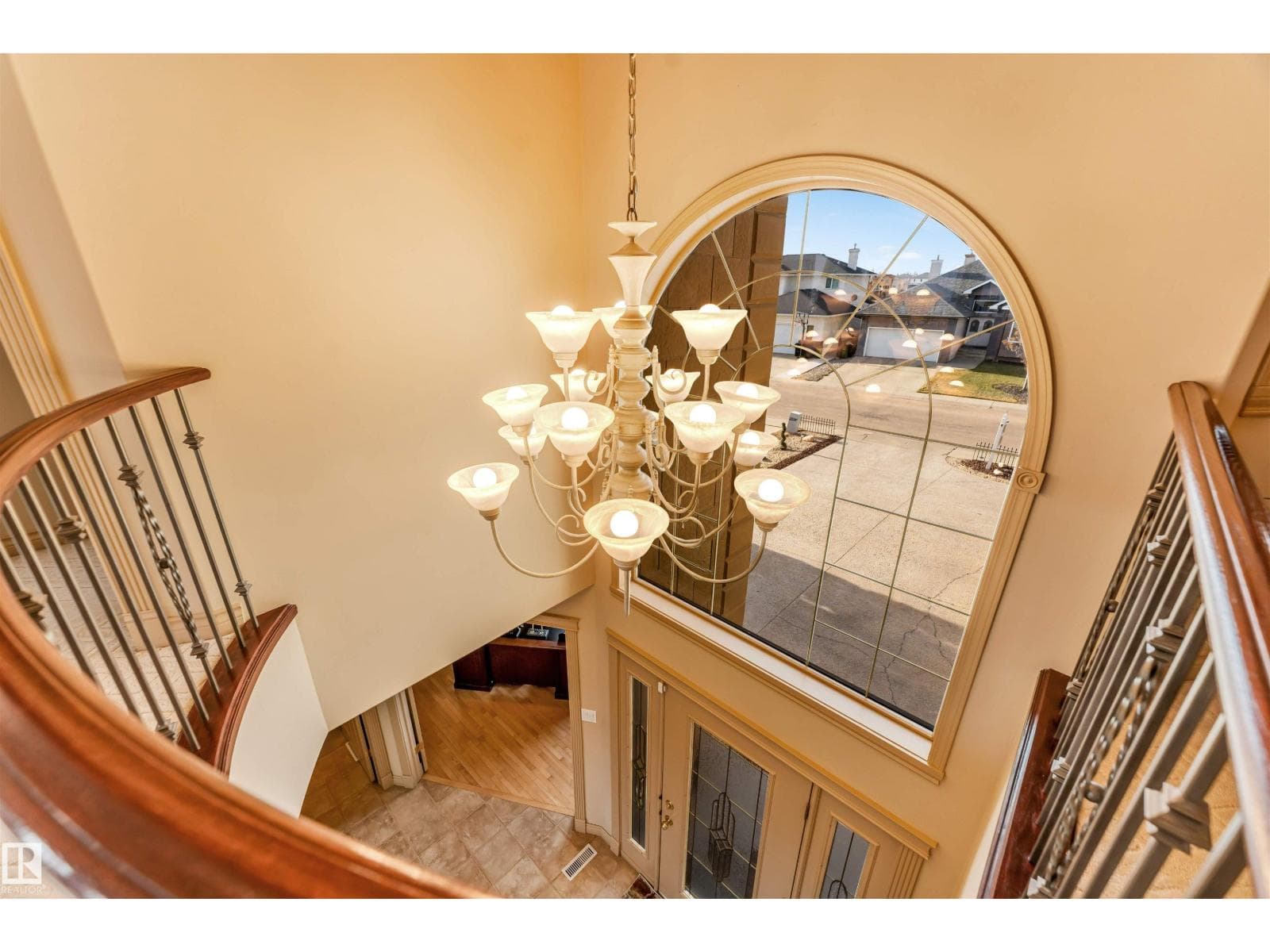 8715 160A AV NW photo 5