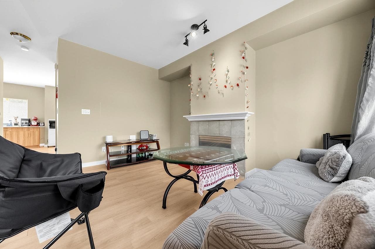 15 15133 29A AVENUE photo 5