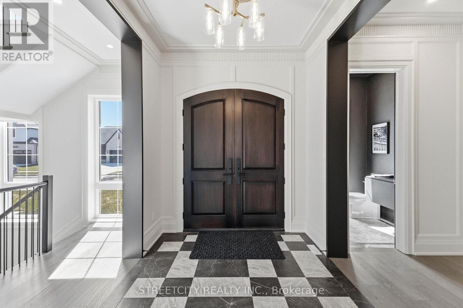 326 MANHATTAN DRIVE photo 4