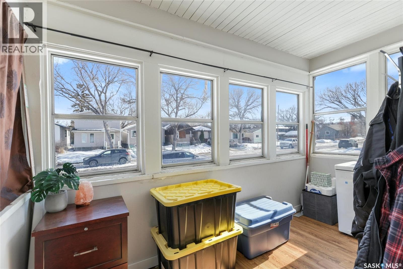1438 Connaught STREET — photo 2