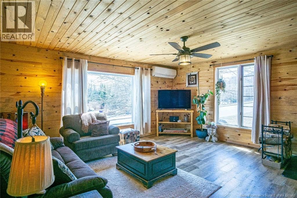 94 Wallace Cove Road photo 3