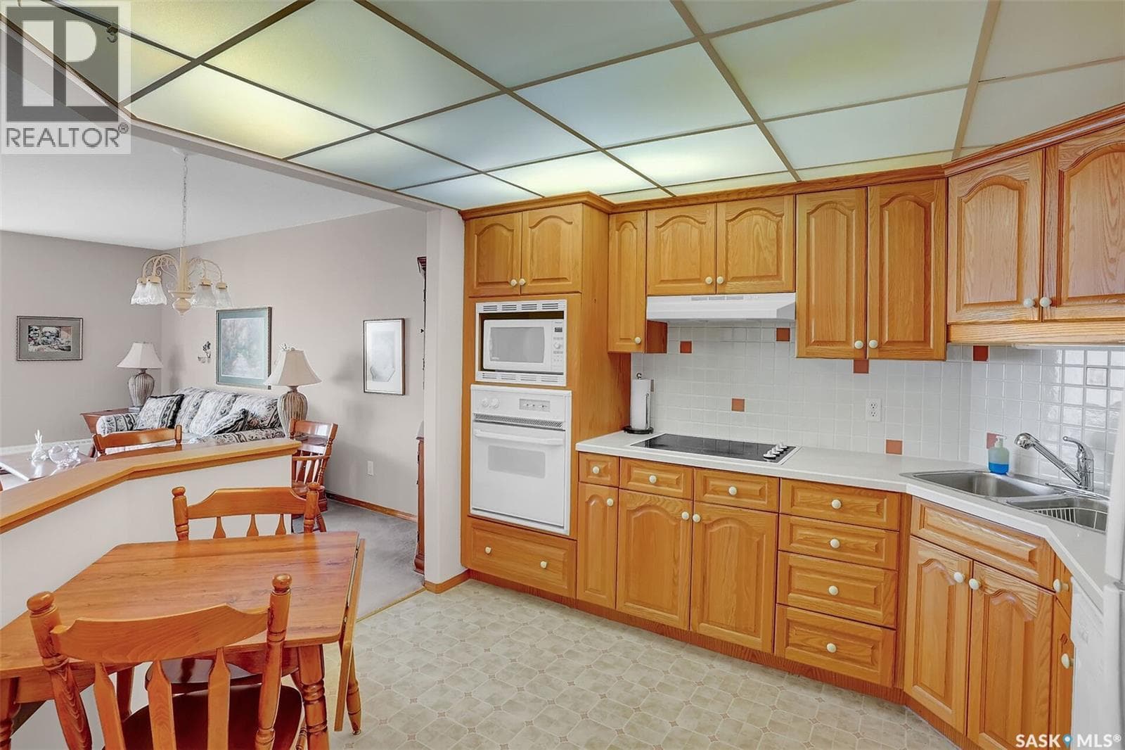 310 2050 College AVENUE photo 4