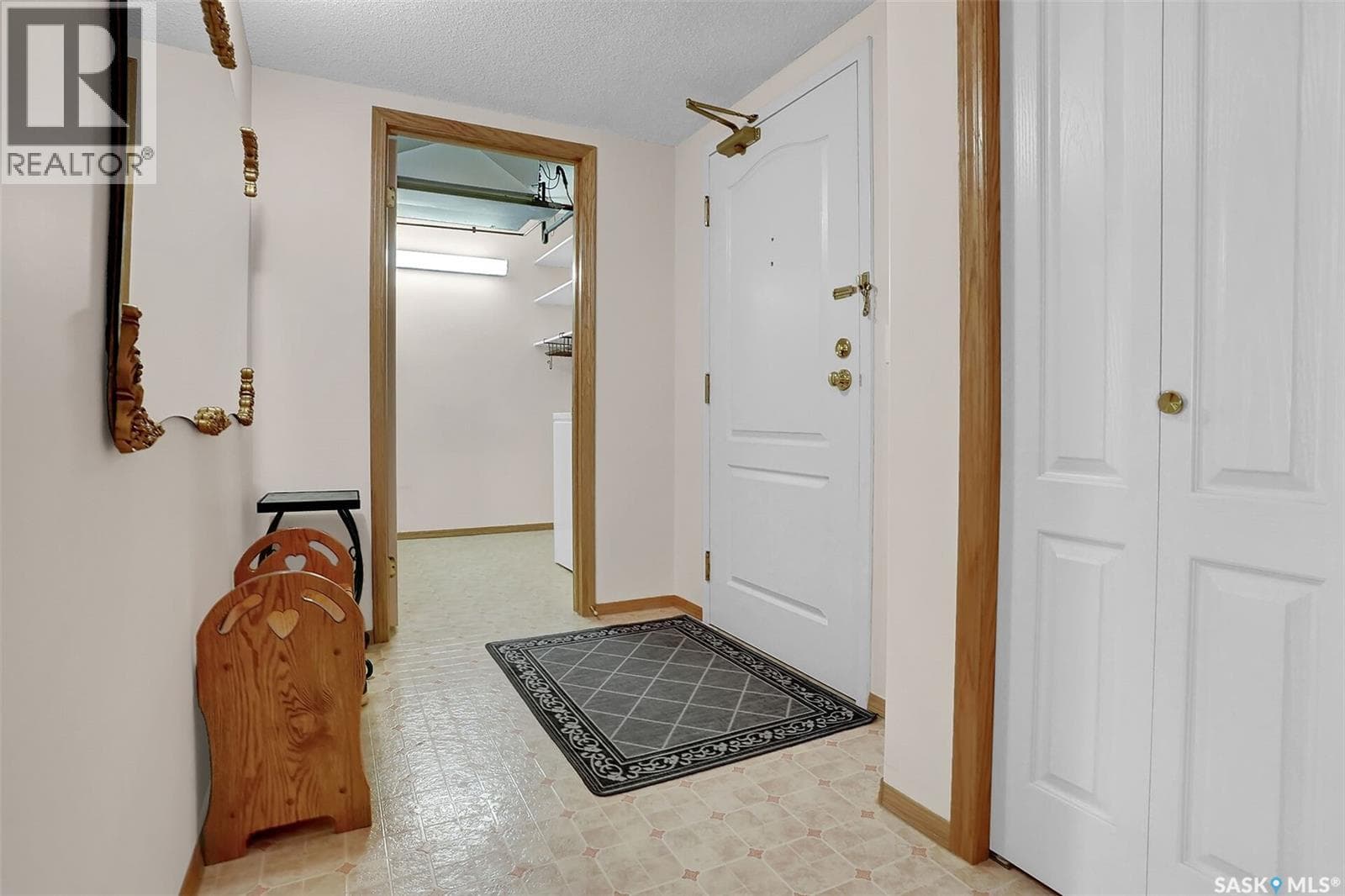 310 2050 College AVENUE photo 3