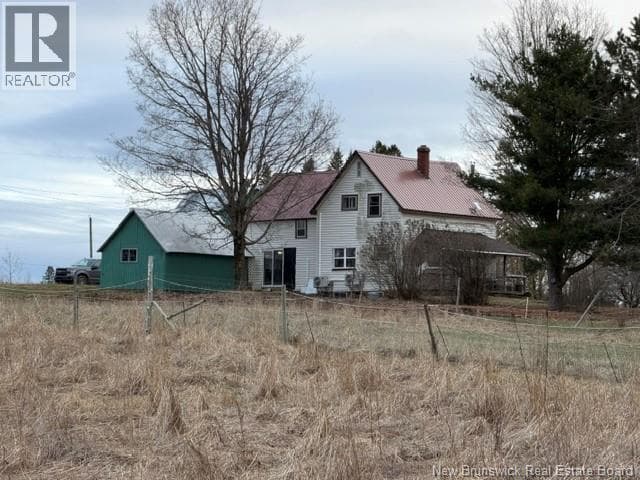 4 bed 3 bath single family at 118 Steeves Settlement Road — $399,900