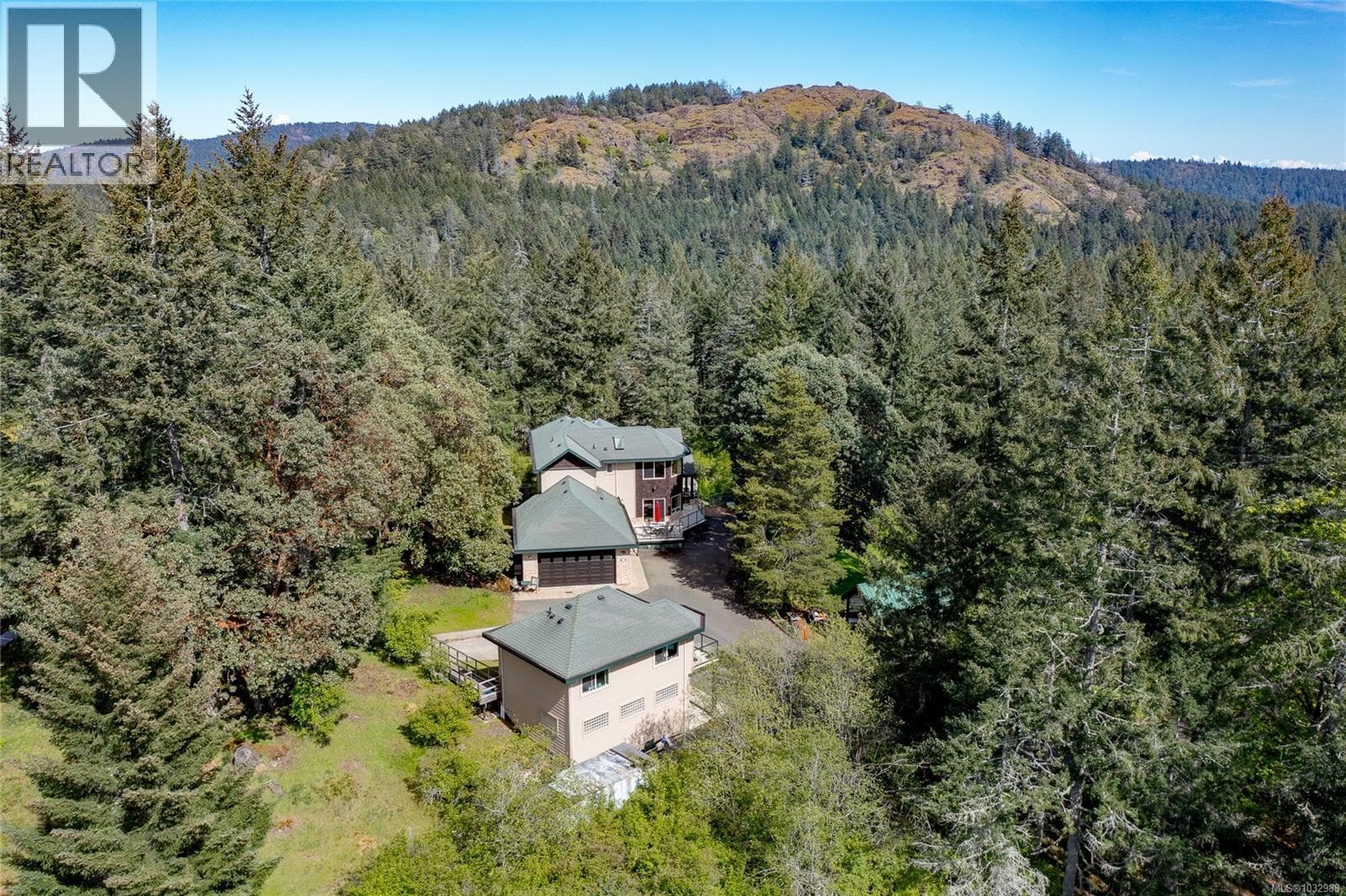 1450 White Pine Terr photo 2
